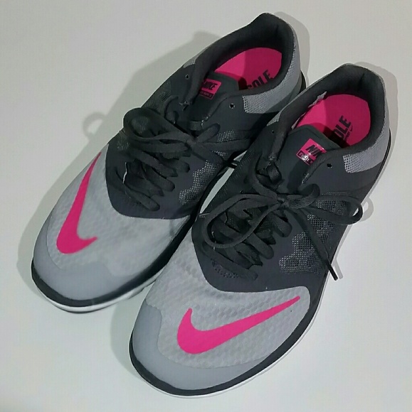 nike Shoes - Nike Lite Run 3